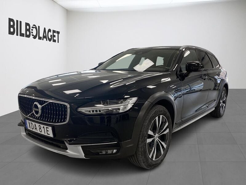 Svart Begagnad 2019 Volvo V90 CC SE Kombi | 279 500 kr (Marknadspris) - Bild 1/4