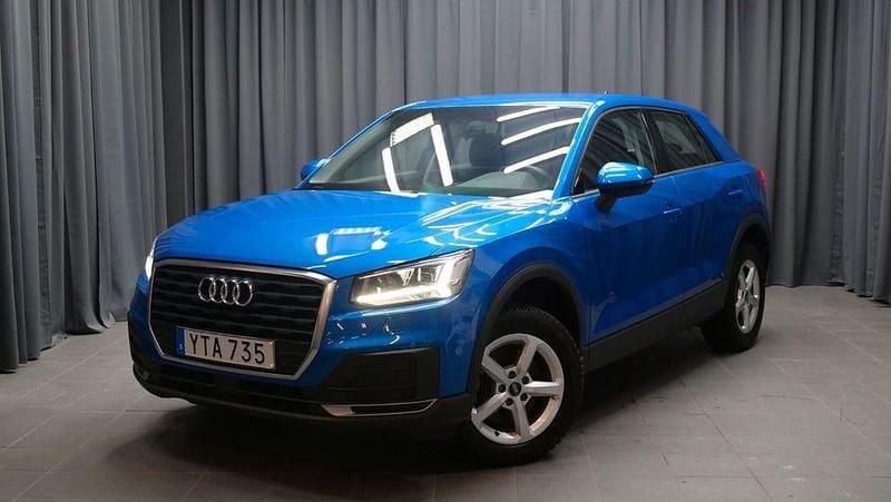 Blå Begagnad 2017 Audi Q2 Proline SUV | 169 000 kr (Marknadspris) - Bild 1/4