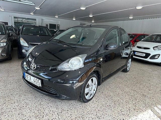 Svart Begagnad 2007 Toyota Aygo Halvkombi | 32 000 kr (Marknadspris) - Bild 1/4