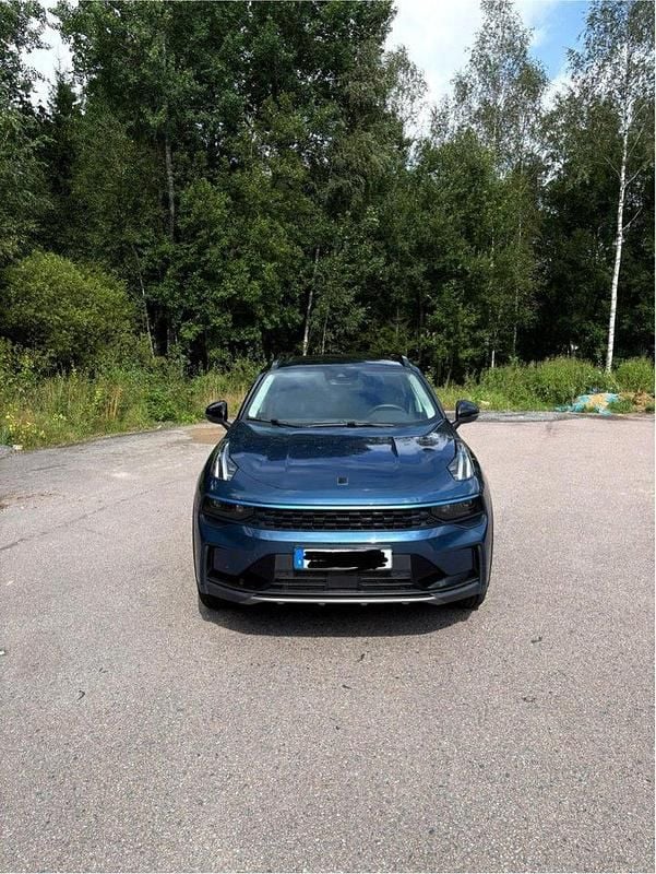 Blå Begagnad 2021 Lynk & Co 01 SUV | 249 000 kr (Bra pris) - Bild 1/4