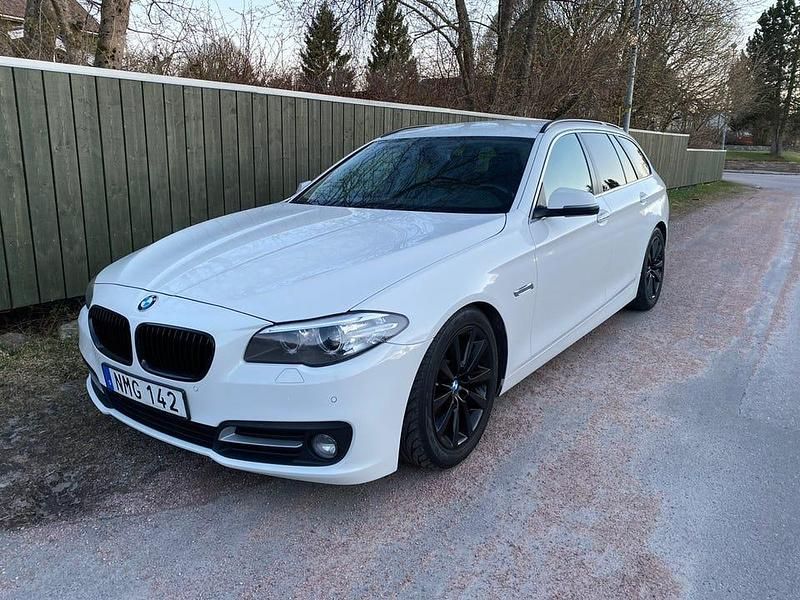Begagnad 2014 BMW 520 Kombi | 144 000 kr (Marknadspris) - Bild 1/4