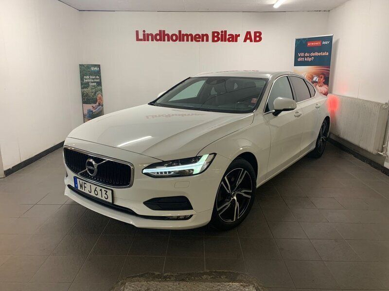 Vit Begagnad 2017 Volvo S90 Momentum Sedan | 189 900 kr (Marknadspris) - Bild 1/4