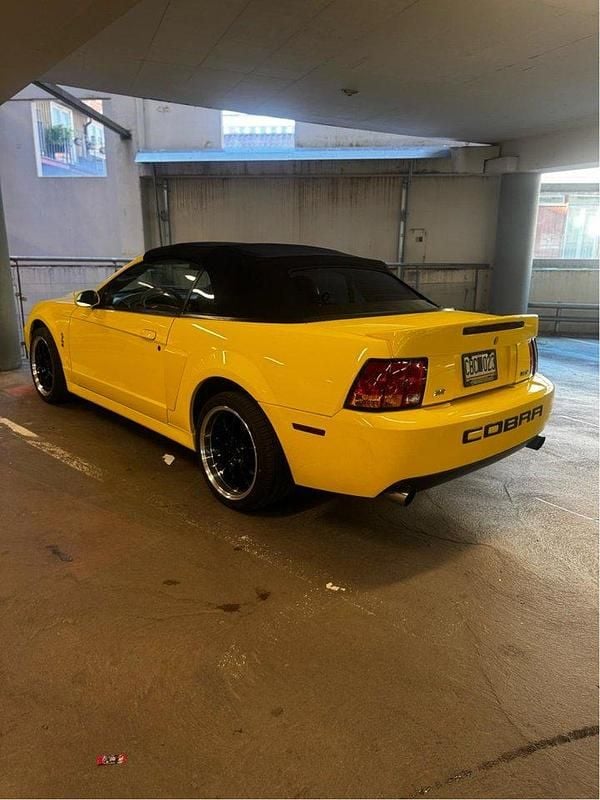Gul Begagnad 2003 Ford Mustang Convertible Cab | 258 000 kr - Bild 1/4