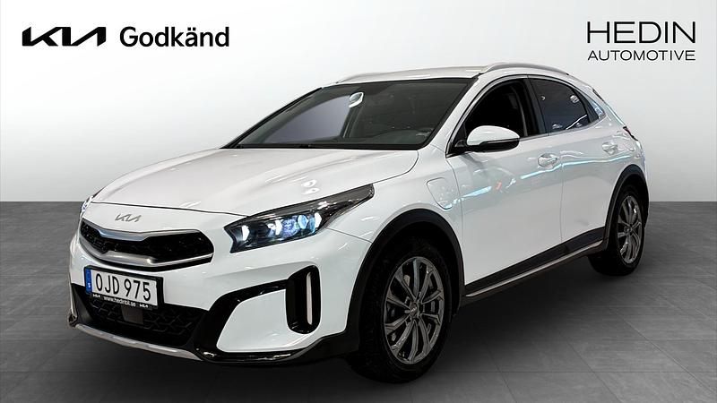 Vit Begagnad 2023 Kia XCeed SUV | 264 900 kr (Marknadspris) - Bild 1/4