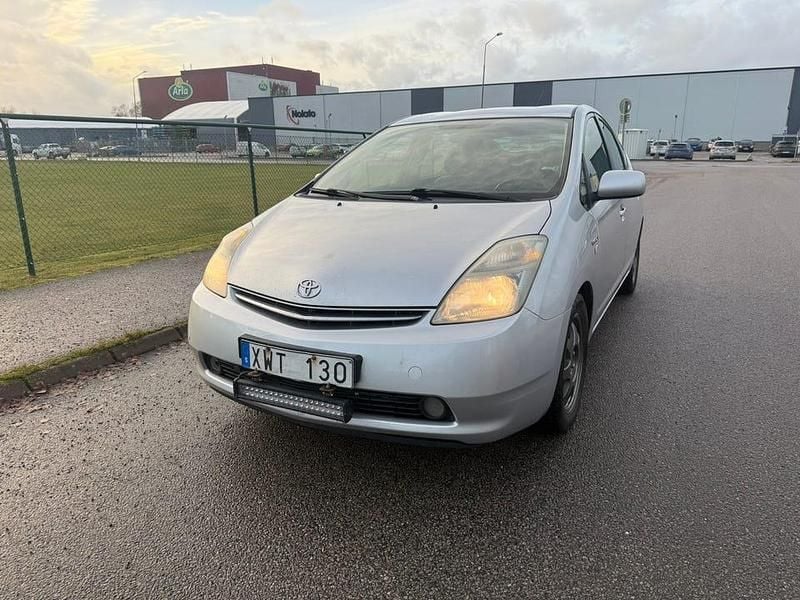 Begagnad 2006 Toyota Prius Halvkombi | 49 500 kr (Marknadspris) - Bild 1/4