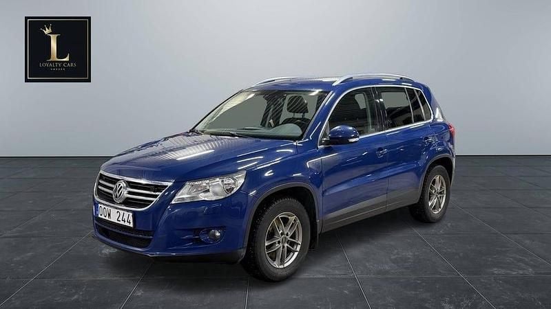 Blå Begagnad 2010 VW Tiguan Sportline SUV | 48 900 kr (Marknadspris) - Bild 1/4