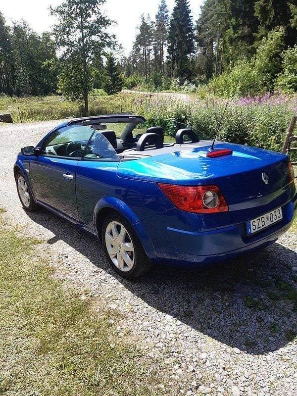 Blå Begagnad 2006 Renault Mégane Cabriolet Cab | 20 000 kr (Bra pris) - Bild 1/4