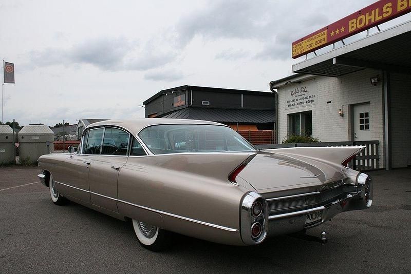 Begagnad Cadillac Serie 62 330 HK (242 kW) 1960 Grå Sedan