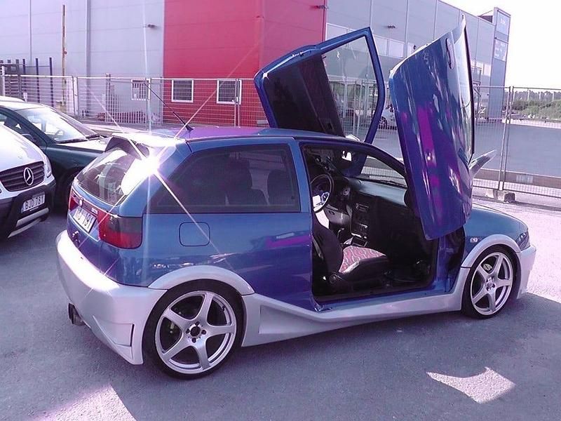 Begagnad Seat Ibiza CUPRA 150 HK (110 kW) 1998 Flerfärgad Halvkombi