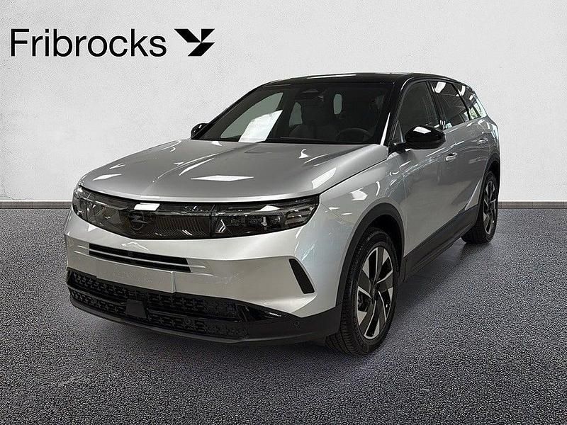 Grå Ny 2025 Opel Grandland X SUV | 459 890 kr (Marknadspris) - Bild 1/4