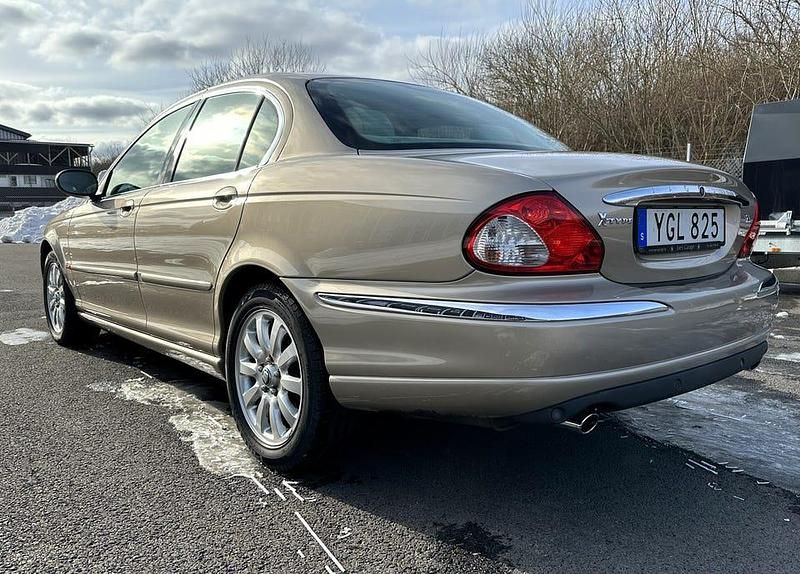 Begagnad Jaguar X-type 196 HK (144 kW) 2002 Sedan