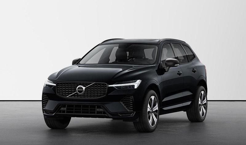 Svart Begagnad 2025 Volvo XC60 Plus SUV | 592 100 kr (Marknadspris) - Bild 1/3