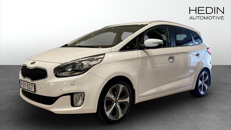 Vit (white) Begagnad 2015 Kia Carens Minibuss | 129 900 kr (Marknadspris) - Bild 1/4