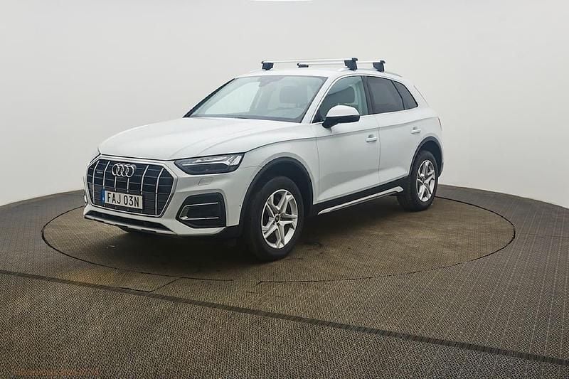 Vit Begagnad 2023 Audi Q5 Proline SUV | 439 900 kr (Marknadspris) - Bild 1/4