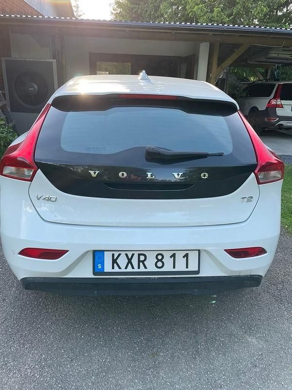 Begagnad Volvo V40 122 HK (89 kW) 2016 Halvkombi