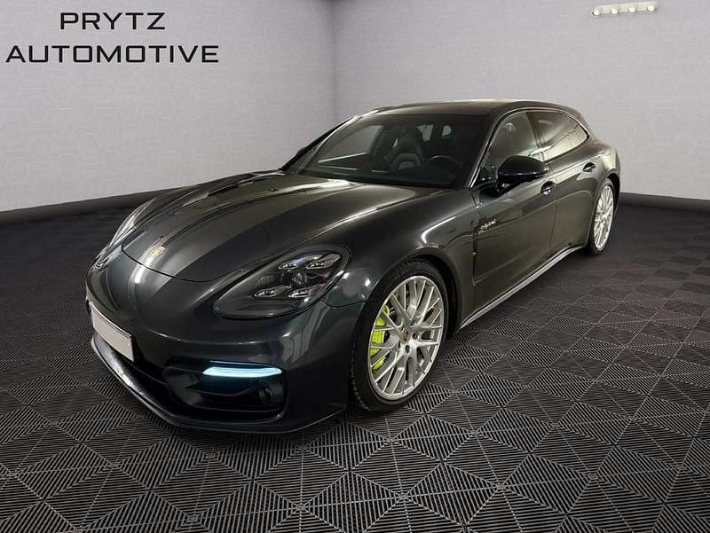 Volcano grey metallic Begagnad 2021 Porsche Panamera 4S Sport Turismo Sedan | 929 000 kr - Bild 1/4