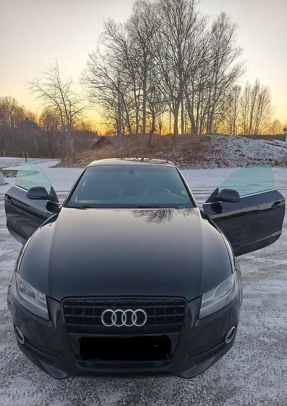 Begagnad 2009 Audi A5 Sport Sportkupé | 75 000 kr (Bra pris) - Bild 1/3