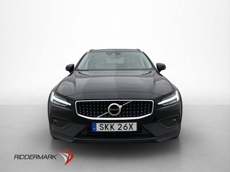 Begagnad Volvo V60 CC 190 HK (139 kW) 2019 Svart Kombi