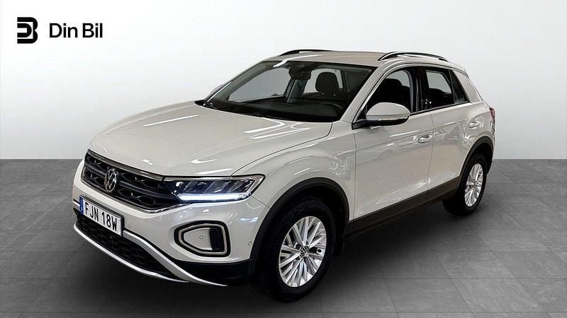 Grå Begagnad 2022 VW T-Roc Life SUV | 239 800 kr (Marknadspris) - Bild 1/4