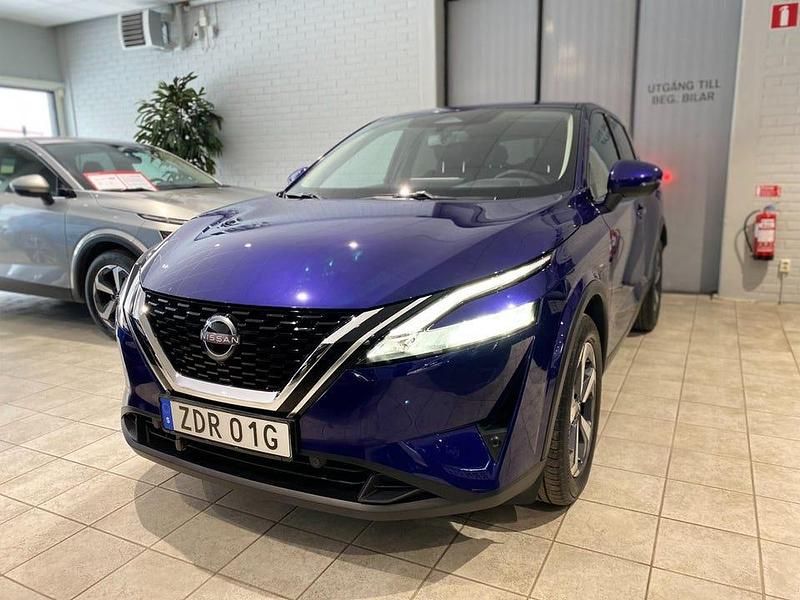 Begagnad Nissan Qashqai N-Connecta 158 HK (116 kW) 2024 Blå SUV