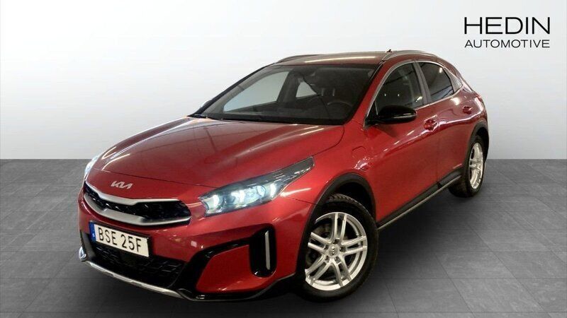 Röd (red) Begagnad 2022 Kia XCeed Advance SUV | 289 900 kr (Lite dyr) - Bild 1/4