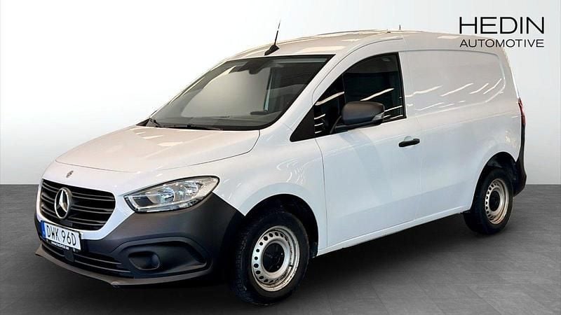 Vit (white) Begagnad 2022 Mercedes Citan 110 Van | 149 900 kr (Marknadspris) - Bild 1/4