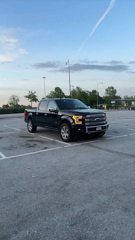 Svart Begagnad 2016 Ford F-150 Platinum Pickup | 350 000 kr - Bild 1/4