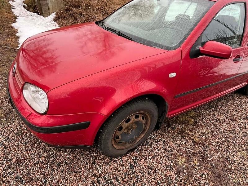 Begagnad VW Golf IV 105 HK (77 kW) 2003