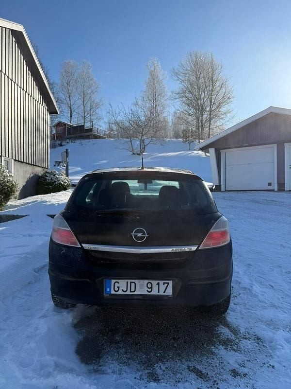 Begagnad Opel Astra 115 HK (84 kW) 2008