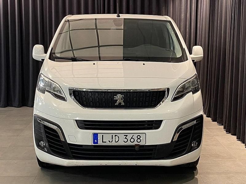 Begagnad Peugeot Traveller 95 HK (69 kW) 2017 Vit Minibuss
