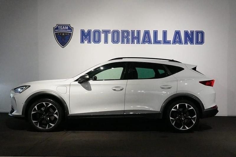 Vit Begagnad 2024 Cupra Formentor VZ SUV | 339 900 kr (Marknadspris) - Bild 1/4