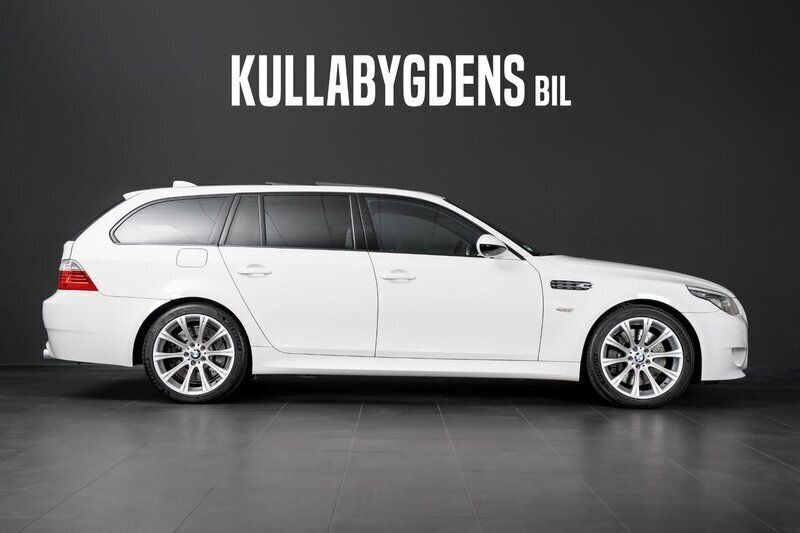 Begagnad BMW M5 Comfort Edition 508 HK (373 kW) 2008 Vit Kombi