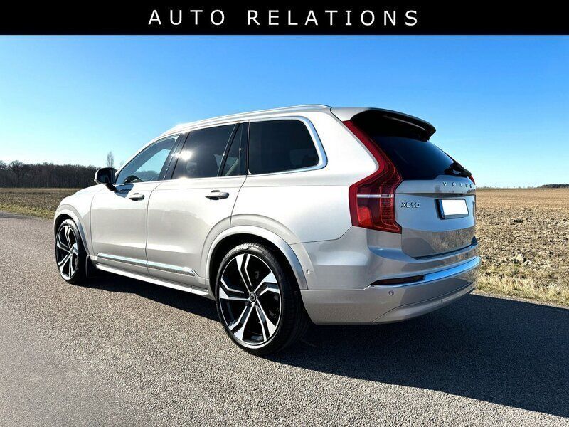 Begagnad Volvo XC90 Ultimate 238 HK (175 kW) 2024 Silver dawn pärlemor metallic SUV