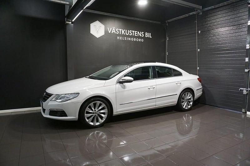 Begagnad VW Passat Highline 170 HK (125 kW) 2009 Vit Sportkupé