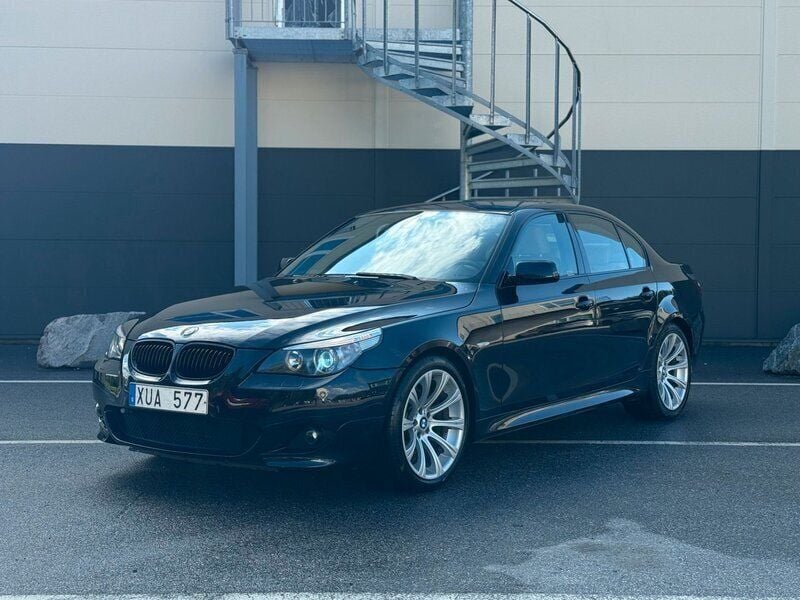 Svart Begagnad 2006 BMW 550 M Sport Sedan | 129 400 kr - Bild 1/4