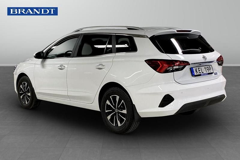 Begagnad MG MG5 EV Comfort 132 kW (180 HK) 2022 Vit Kombi