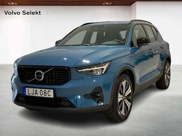 Begagnad Volvo XC40 210 HK (154 kW) 2023 Blå SUV