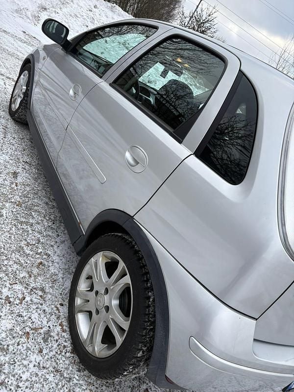 Begagnad 2006 Opel Corsa | 30 000 kr (Lite dyr) - Bild 1/4