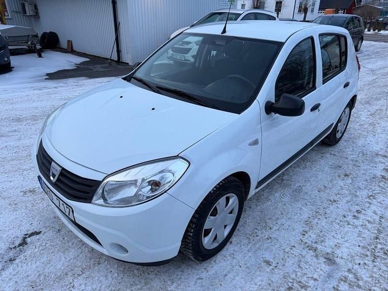 Begagnad Dacia Sandero 105 HK (77 kW) 2012 Vit