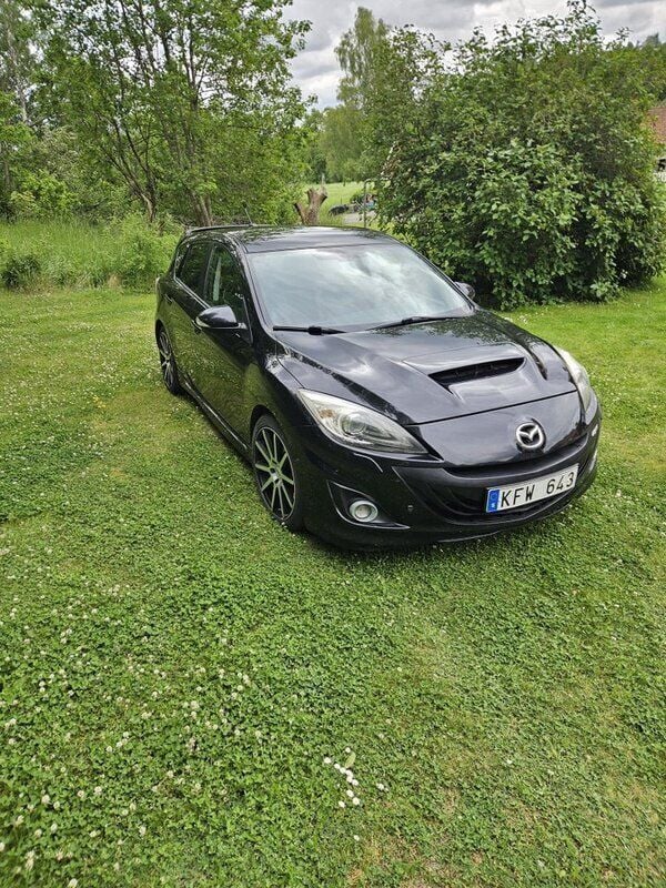 Svart Begagnad 2009 Mazda 3 Halvkombi | 80 000 kr (Bra pris) - Bild 1/4