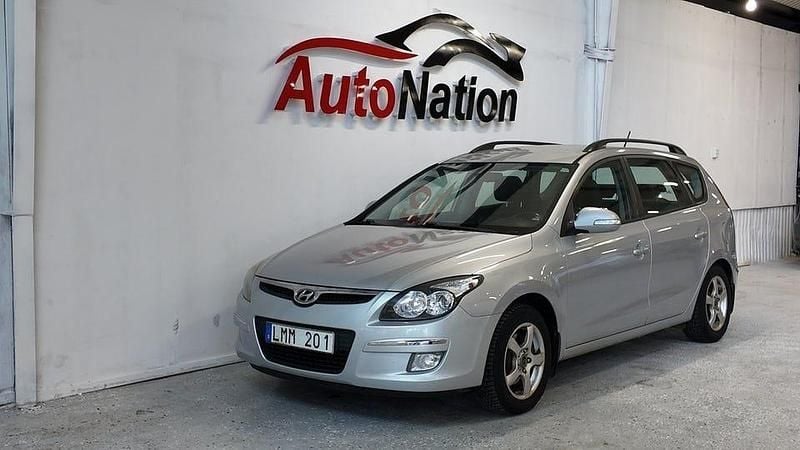 Begagnad Hyundai i30 126 HK (92 kW) 2009 Silver Kombi
