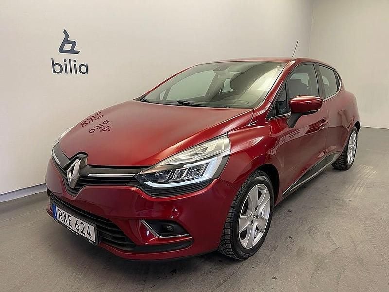 Begagnad Renault Clio IV Intens 91 HK (66 kW) 2016 Mörkröd Halvkombi