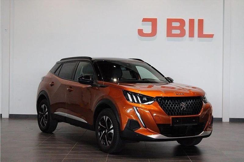 Orange Begagnad 2023 Peugeot 2008 GTi SUV | 279 900 kr (Dyr) - Bild 1/4
