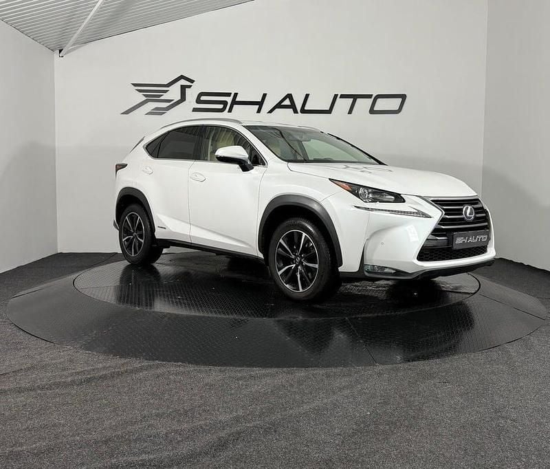 Begagnad Lexus NX300h Executive Line 197 HK (144 kW) 2017 Vit SUV