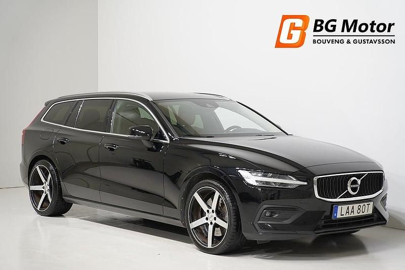 Begagnad Volvo V60 Momentum 250 HK (183 kW) 2019 Svart Kombi