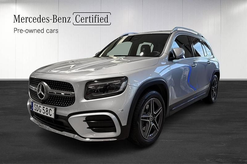 Silver Begagnad 2024 Mercedes GLB200 AMG line SUV | 419 000 kr (Marknadspris) - Bild 1/4