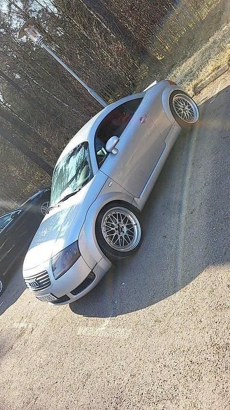 Begagnad 1999 Audi TT Sportkupé | 75 000 kr - Bild 1/4