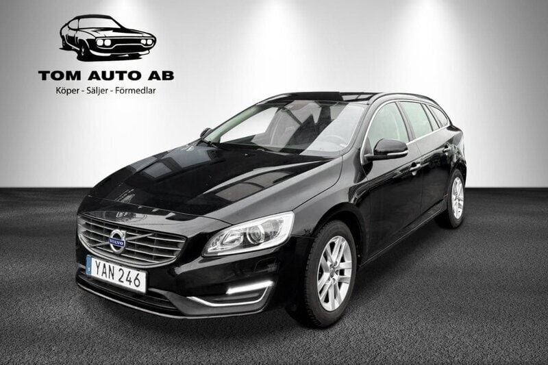 Svart Begagnad 2015 Volvo V60 Momentum Kombi | 99 000 kr (Marknadspris) - Bild 1/4