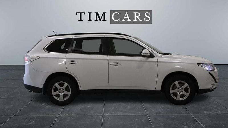 Begagnad Mitsubishi Outlander 152 HK (111 kW) 2012 Vit SUV