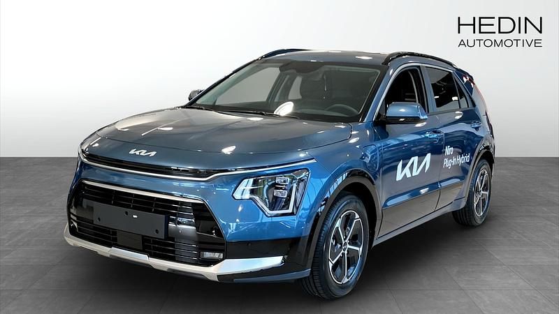 Blå Begagnad 2025 Kia Niro Advance SUV | 399 900 kr (Marknadspris) - Bild 1/4